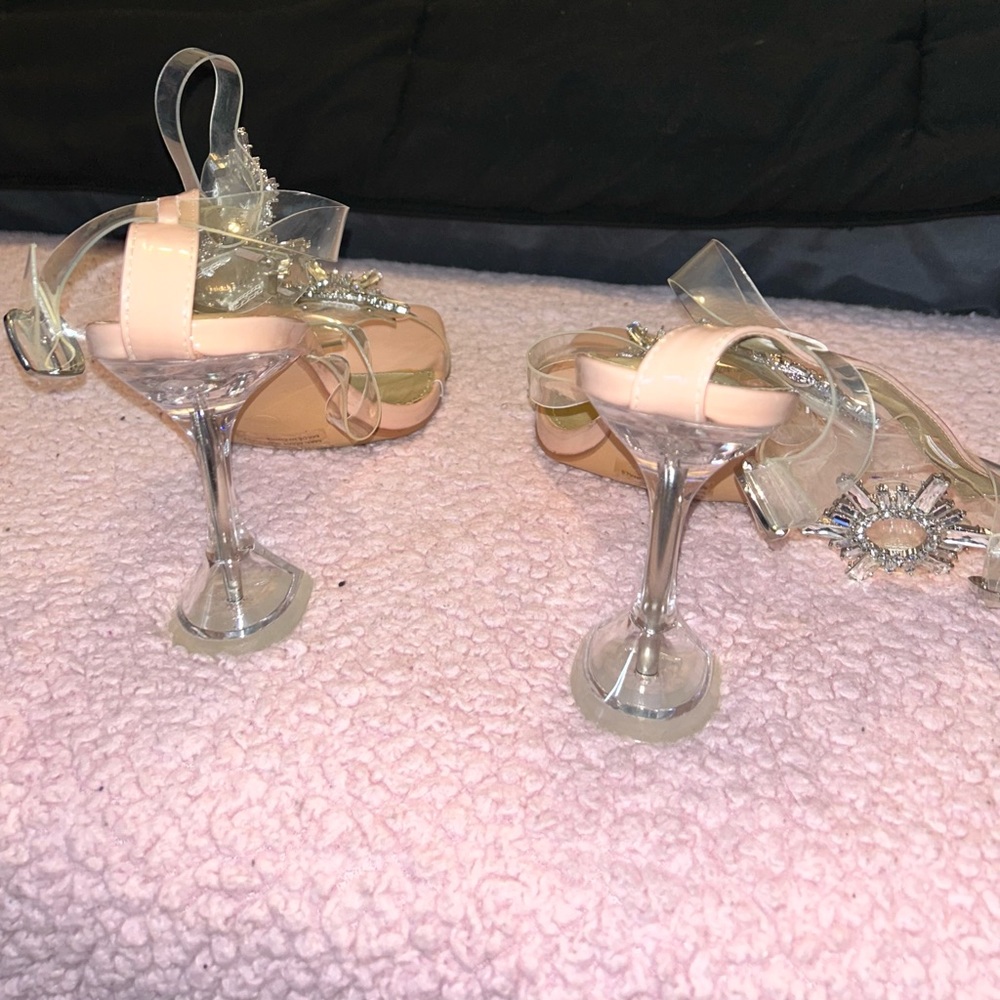 Lemonade Women’s Heels - Picture 4 of 4